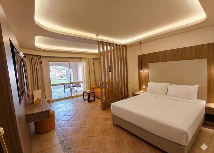 Regency Plaza Aqua Park And 4*