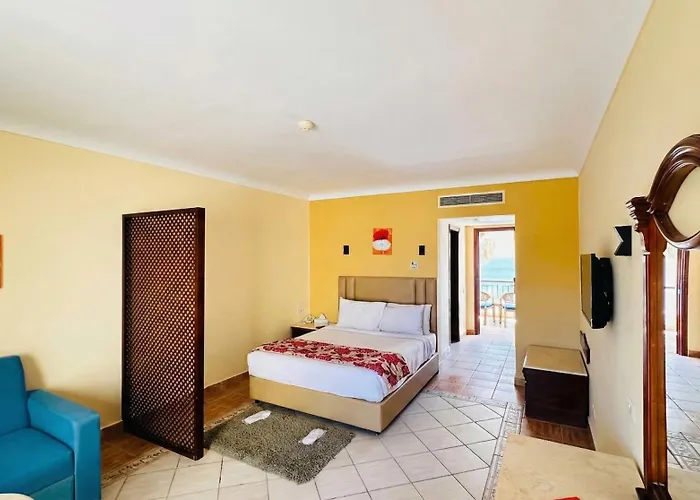 Regency Plaza Aqua Park And 4*
