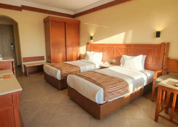 Resort Regency Plaza Aqua Park And