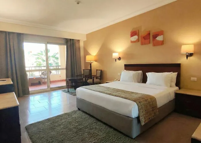 Regency Plaza Aqua Park And 4*